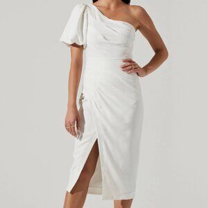NWT - ASTR The Label Joelle One Shoulder Midi Dress